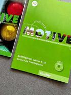 Učebnice v jazykovém kurzu Pomaturitní intenzivní kurz němčiny pro mírně/středně pokročilé - zakončen zkouškou Goethe-Zertifikat B2 - Motive A2